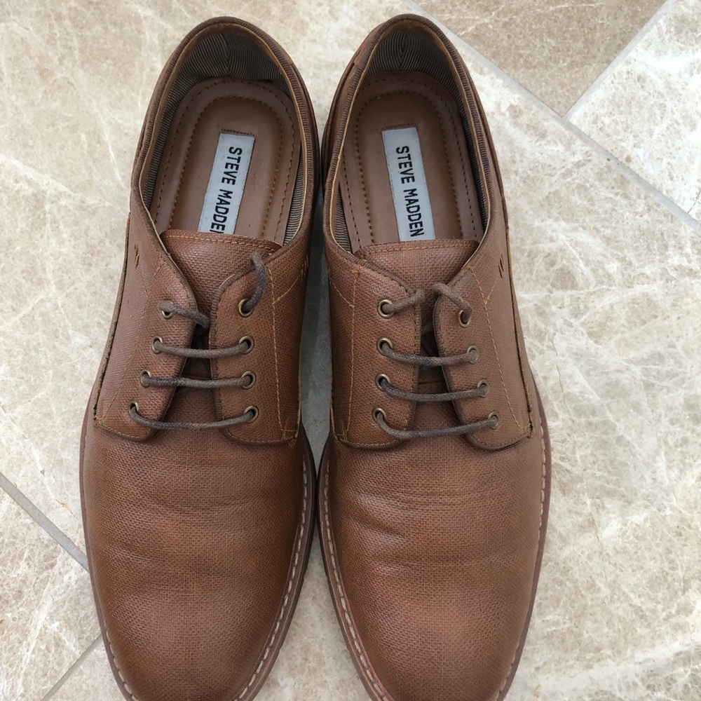 Steve Madden Brown Leather Lace-Up Oxfords